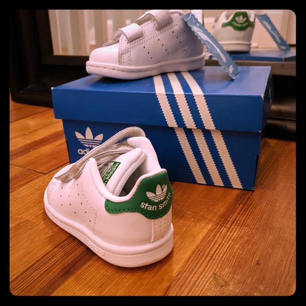 Adidas/Stan Smith Velcro Toddler Shoe